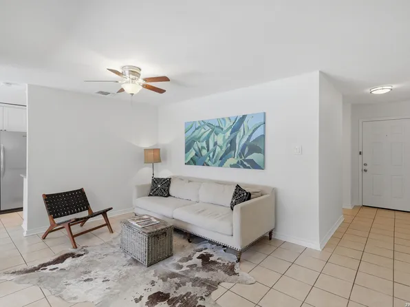 100 LORENZ RD #704, San Antonio, TX 78209