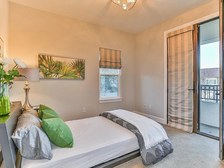 Guest bedroom