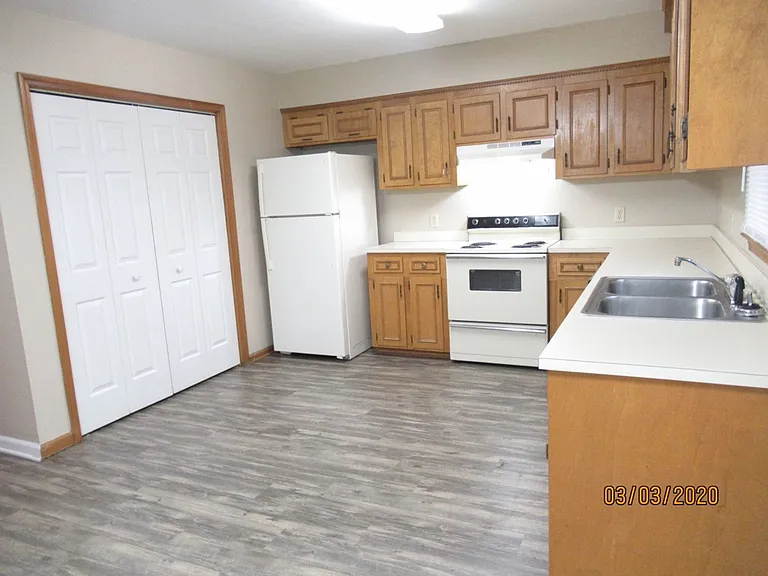 882 Jessamine Trl — Photo 3
