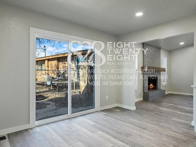2266 Donna Dr — Photo 9