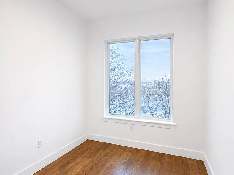 2561 Bedford Ave #4B — Photo 5