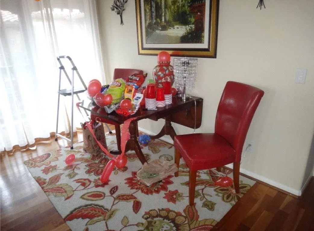 2 bed, 1100 sqft, $3,380 — Photo 3