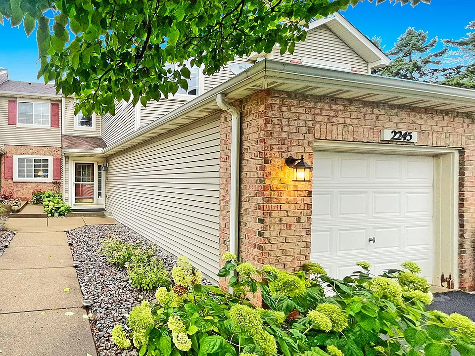 2245 Creekside Ct