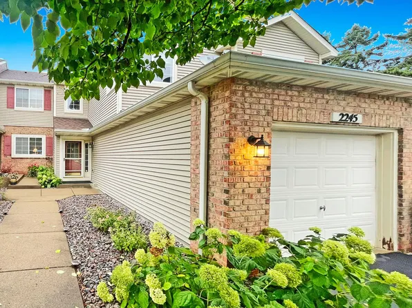 2245 Creekside Ct, Eagan, MN 55122