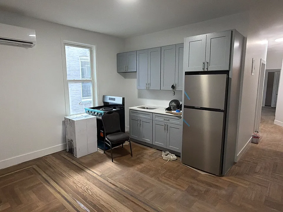 2120 Chatterton Ave #1R