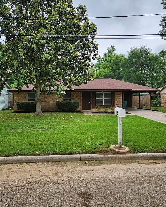 1st image of 205 N Forest Dr