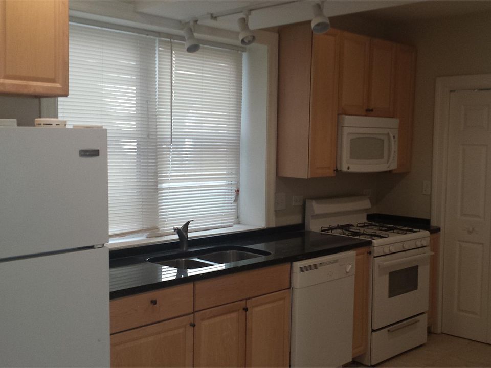 1st image of 4956 N Spaulding Ave #G