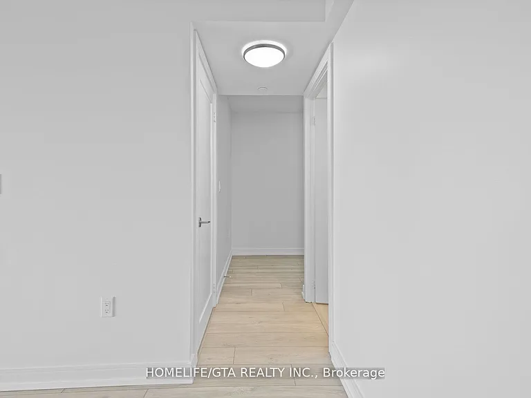 225 Village Green Sq #601 — Photo 16