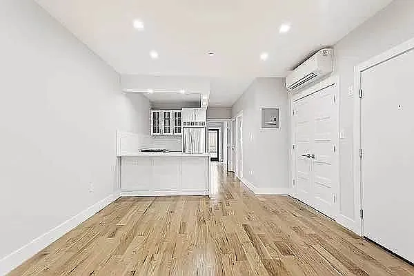 Rented by GROOME REALTY LLC | media 17