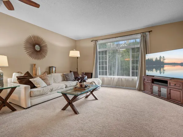 8796 Brunswick Path #2401, Inver Grove Heights, MN 55076