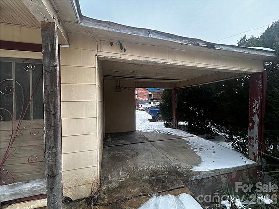 2nd image of 3370 Rocky Rd