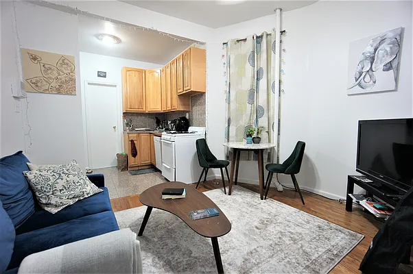 Rented by Compass | media 2