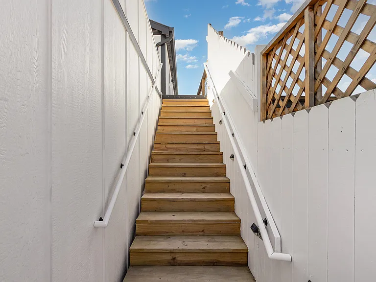 S Fryer St — Photo 2