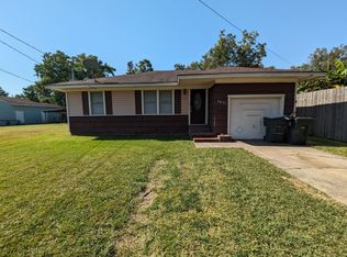 2631 2nd Ave, Groves, TX 77619