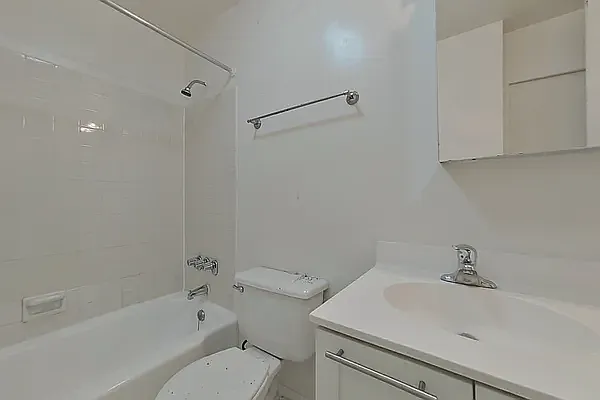 Rented by Platinum Properties | media 13