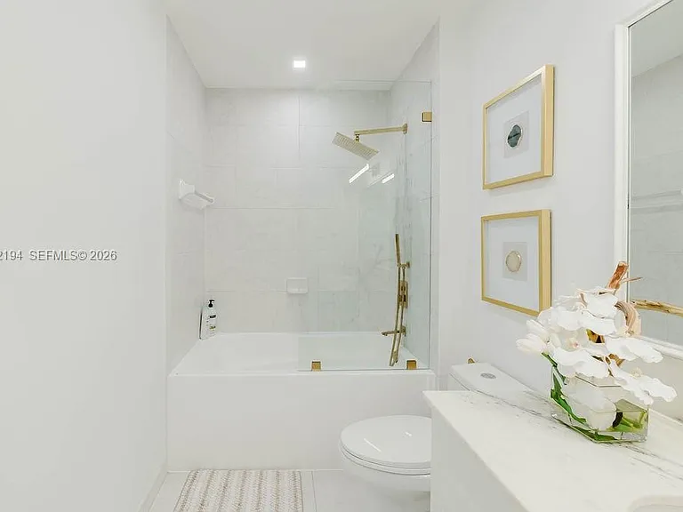 133 NE 2nd Ave #512 — Photo 11