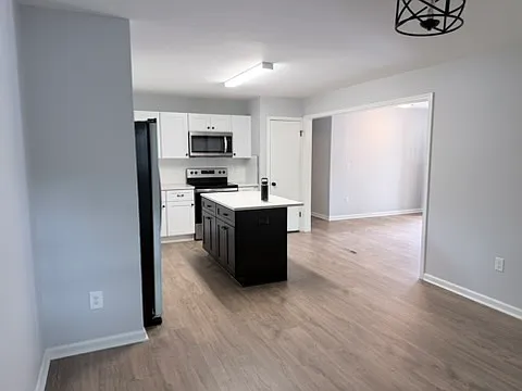 919 N Weldon St — Photo 3