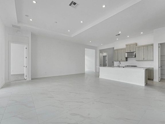 5th image of 13920 Vivant Dr