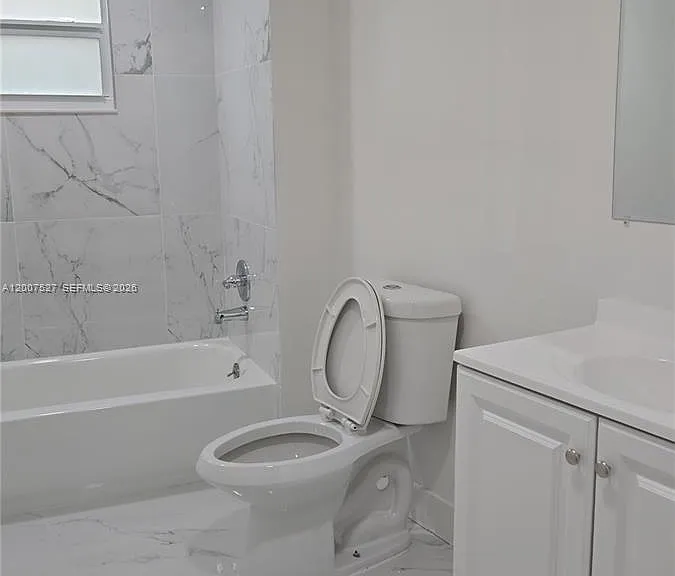 9200 E Bay Harbor Dr #1 — Photo 7