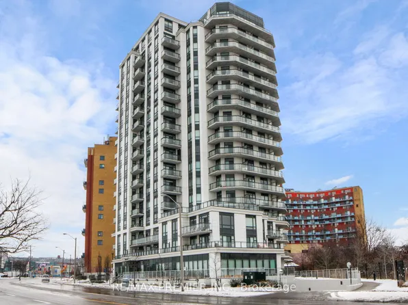 840 Queens Plate Dr, Toronto, ON