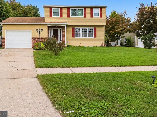 562 Wayne Ave, Vineland, NJ 08360
