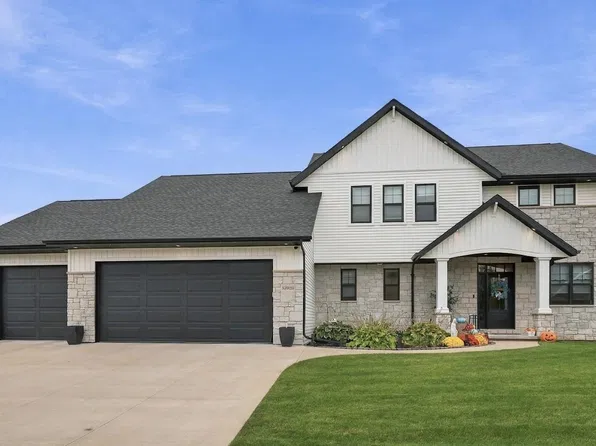 N8823 Noe Rd, Menasha, WI 54952