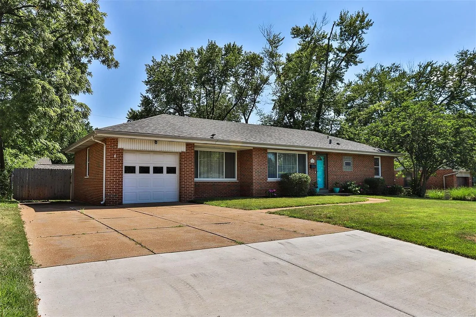 11384 Manchester Rd photo 1