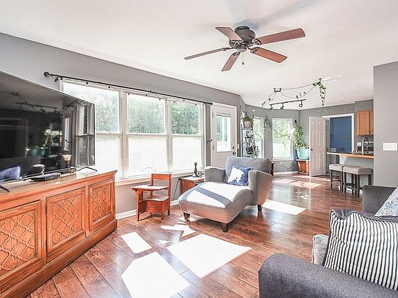 3rd image of 634 Tremain Pl