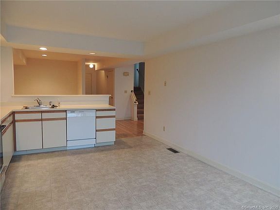 5th image of 205 Turtle Bay Dr Unit 205