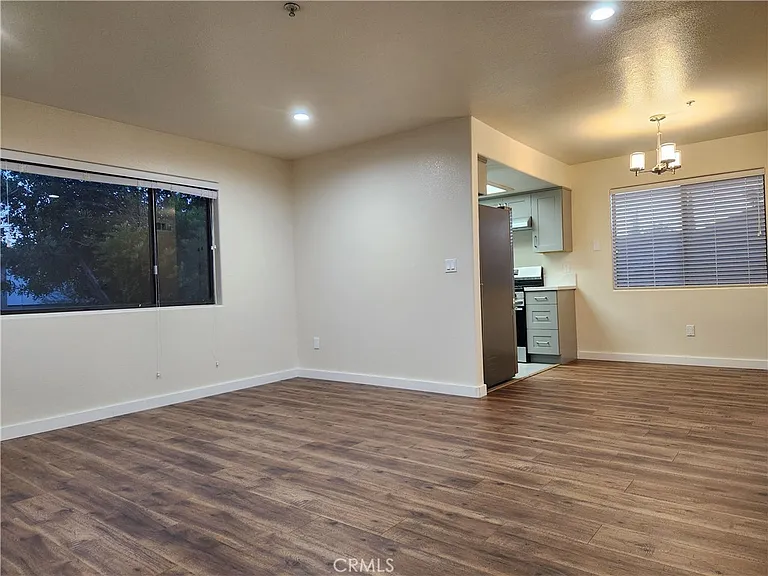 1131 E Doran St #105 — Photo 6