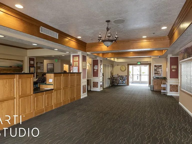 555 Highland Dr #209 — Photo 9