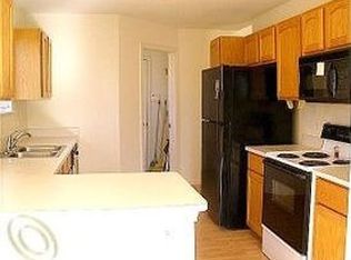 600 Woodberry Ln, Brighton, MI 48116