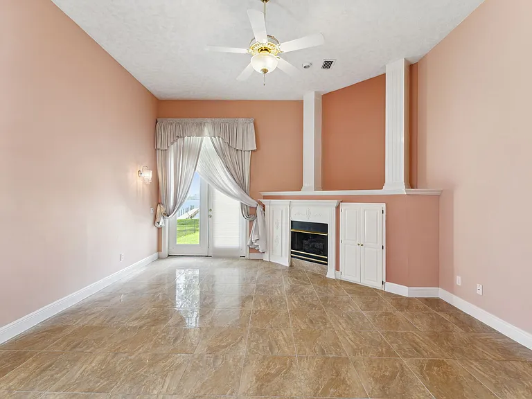 111 Florida Ave — Photo 5