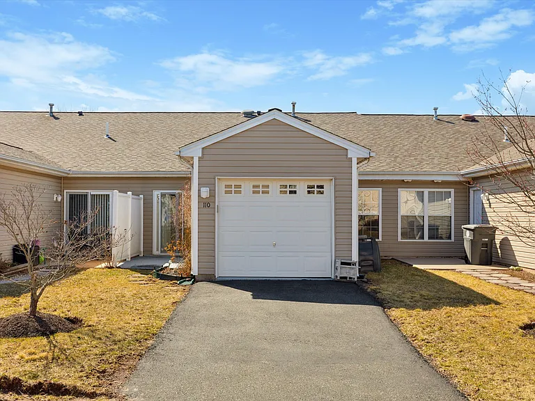 110 W Harmony Dr #107 — Photo 9