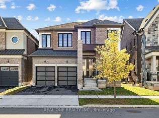1382 Queens Plate Rd, Oakville, ON L6M5L4