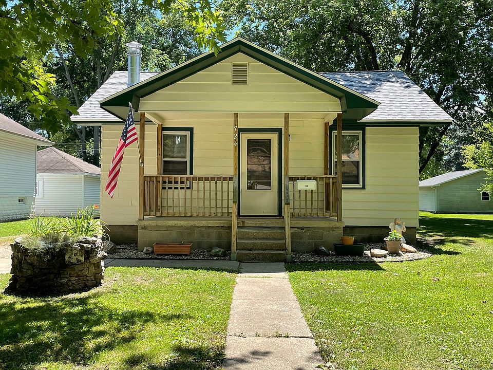 724 E Timber St, Pontiac, IL 61764 Zillow