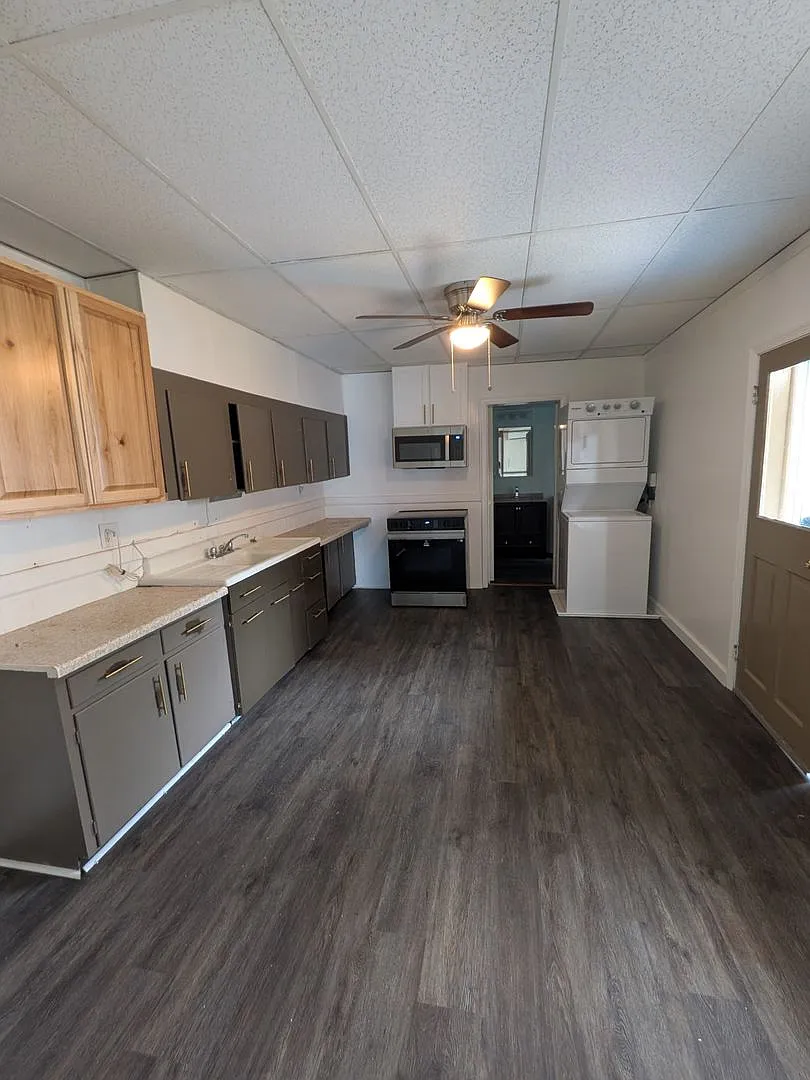 Convenient First-Floor Living — Photo 4