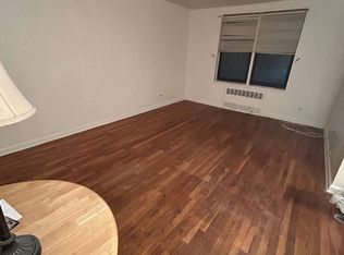 10555 62nd Dr APT 6, Forest Hills, NY 11375