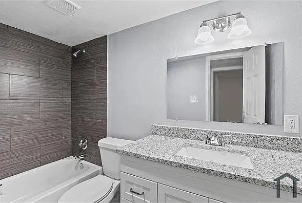 1 bed, 862 sqft, $1,380 — Photo 2