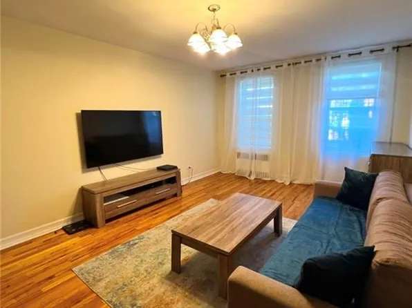 2331 Ocean Avenue image 1 of 14