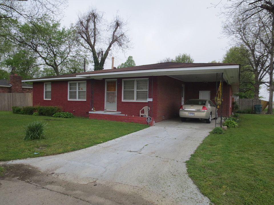 2nd image of 318 Tennessee St