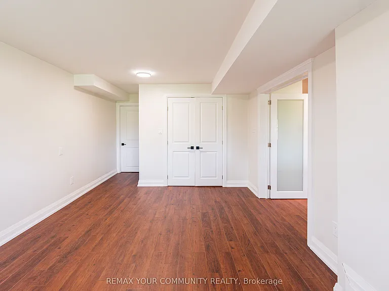 176 Aishford Rd #LOWER — Photo 8
