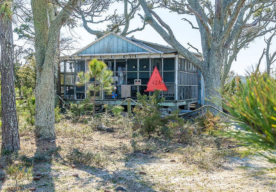 1st image of 0 Bachelor Island