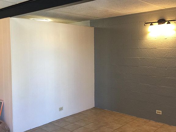 2nd image of 400 E Burleson St APT B