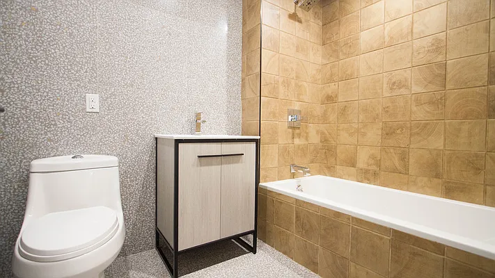 Rented by Nooklyn NYC LLC | media 17