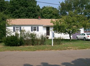 206 London Dr, Hamden, CT 06517