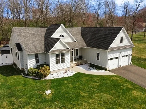 36 Red Bridge Ln, South Hadley, MA 01075