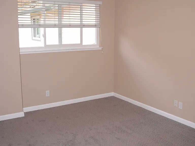 1433 Terra Nova Blvd — Photo 16