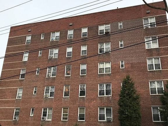2nd image of 38 Laurel Pl #6I-6