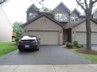 809 Millcreek Cir, Elgin, IL 60123